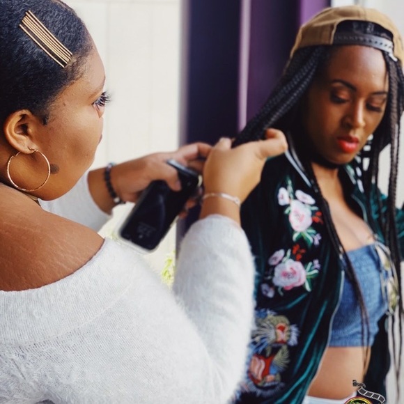 Meet your Posher, Closet Snobb - Picture 4 of 5